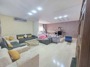 Mnihla Jardins d'el Menzah Vente Maisons Villa de 452m2 terrain et 400m2 btit