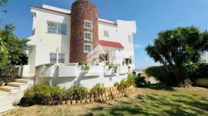 El Menzah El Menzah 9 Vente Maisons Villa de 600m sur terrain de 644 m