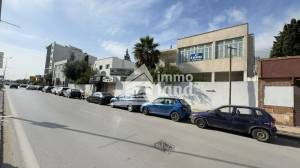 El Menzah&nbsp;El Menzah 4&nbsp;Vente&nbsp;Maisons&nbsp;Villa de 414 m2 sur artre principale