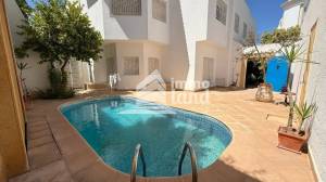 Ariana Ville&nbsp;Cite Ennasr 1&nbsp;Location&nbsp;Maisons&nbsp;Villa de 660m2 avec piscine  cit