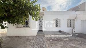 Ariana Ville&nbsp;Cite Ennouzha&nbsp;Vente&nbsp;Maisons&nbsp;Villa plain pied de 338m2 terrain
