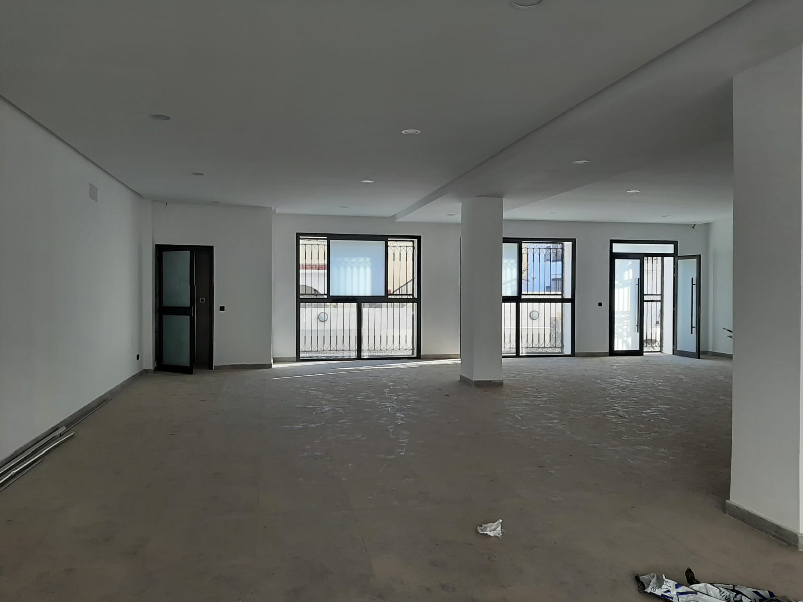 La Marsa&nbsp;El Aouina&nbsp;Bureaux & Commerces&nbsp;Fond de Commerce&nbsp;Aouina vnt fc 140m2