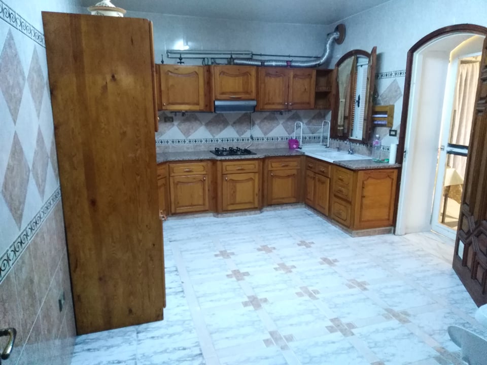 Sousse Jaouhara&nbsp;Sahloul&nbsp;Location&nbsp;Appart. 1 pi�ce&nbsp;S1 au rez de chauss� avec jardin