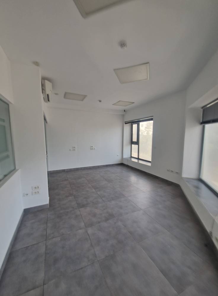 La Marsa Berge Du Lac Bureaux & Commerces Bureau Bureau h4 situ au lac 2  cot ifm