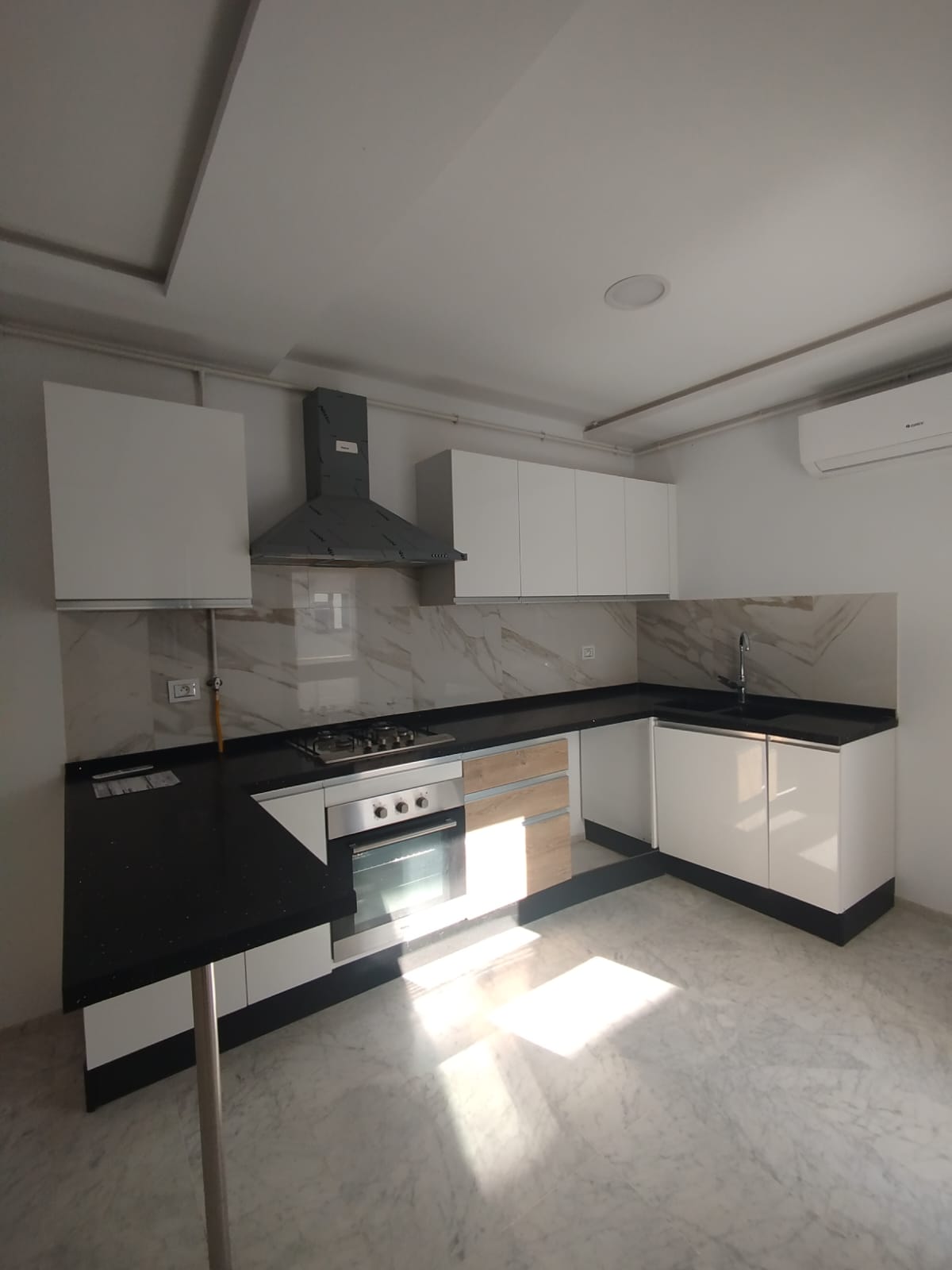 El Menzah El Menzah 9 Location Appart. 2 pices Un ravissant appartement s1 hs  menzah9c