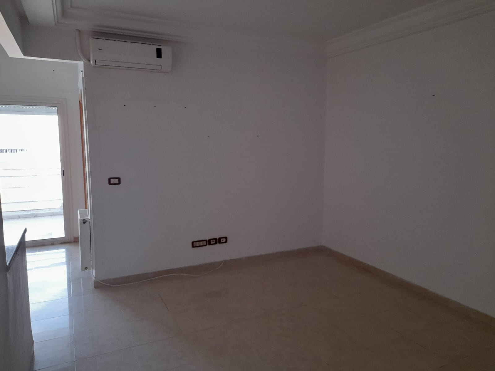 El Menzah&nbsp;El Menzah 9&nbsp;Location&nbsp;Appart. 2 pi�ces&nbsp;Un magnifique s1 hs � menzah9c