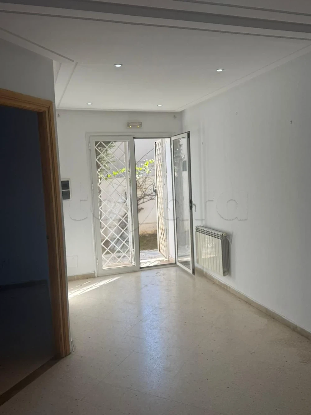 Mnihla&nbsp;Jardins d'el Menzah&nbsp;Location&nbsp;Appart. 4 pi�ces&nbsp;Un spacieux rdc de villa s3 habitation ou bureau