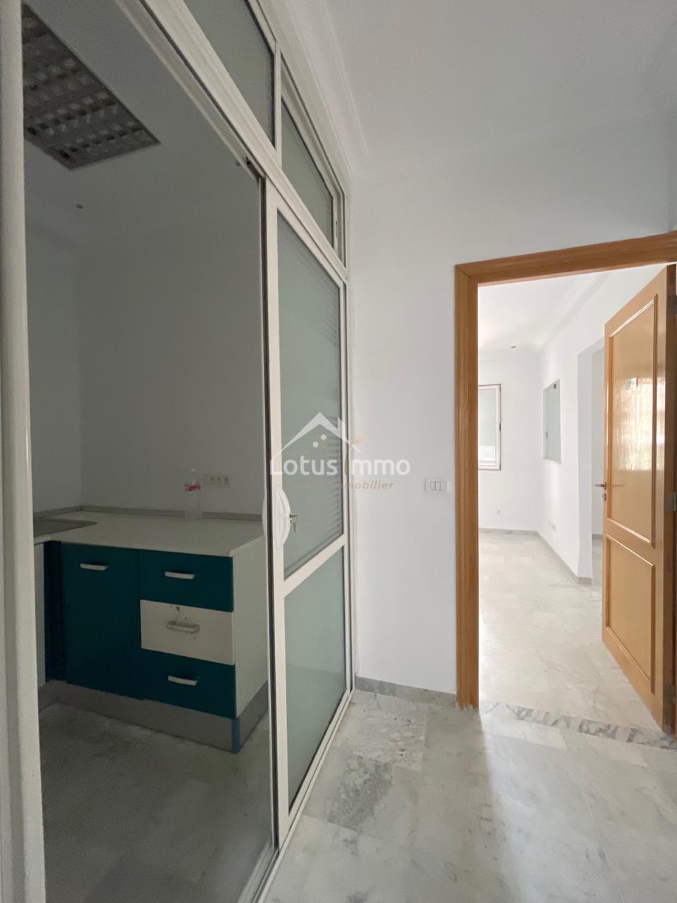 Ariana Ville Cite Ennasr 2 Bureaux & Commerces Bureau Bureau a2 sur avenue hedi nouira ennasr