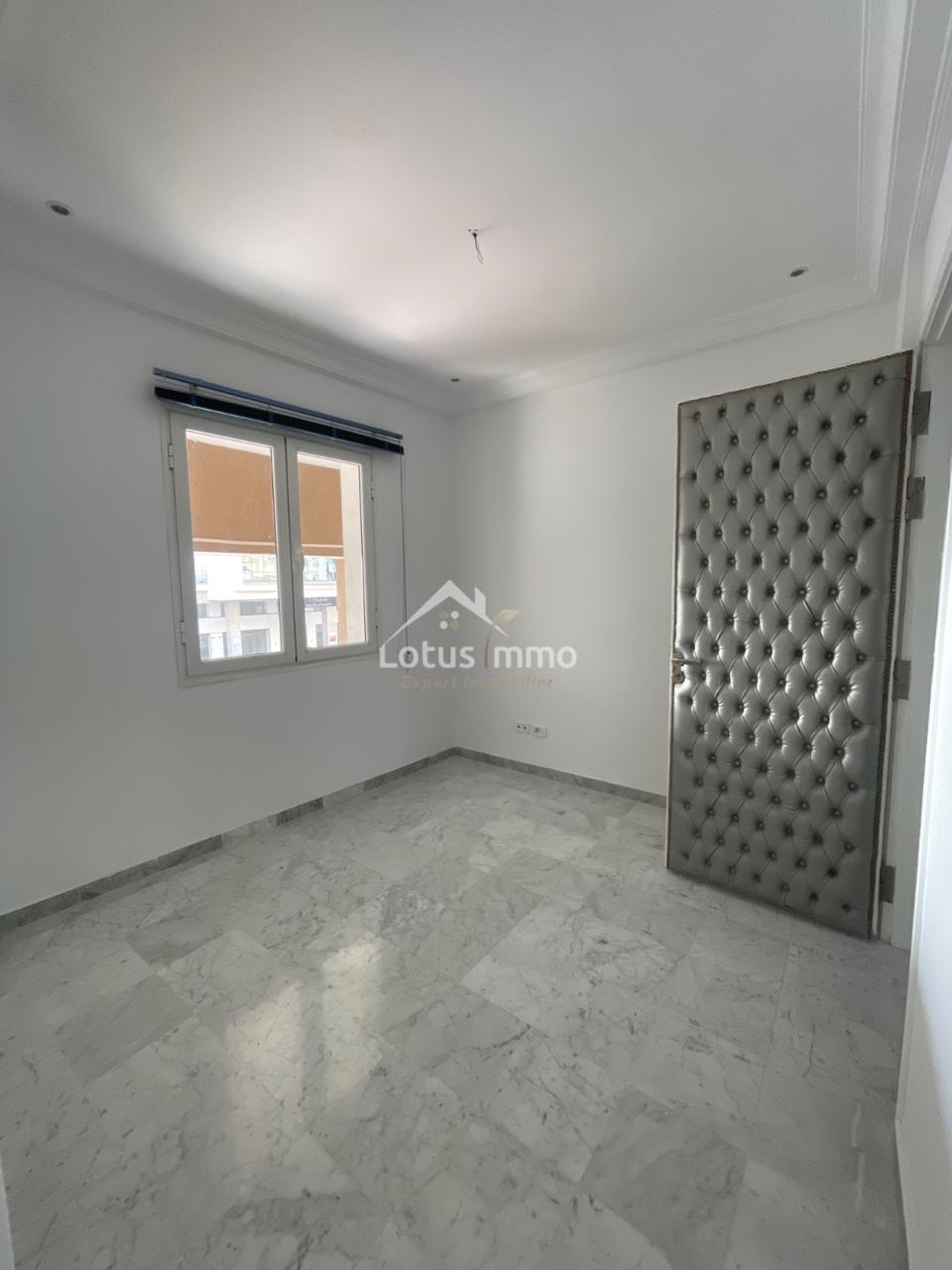 Ariana Ville Cite Ennasr 2 Bureaux & Commerces Bureau Bureau a2 sur avenue hedi nouira ennasr