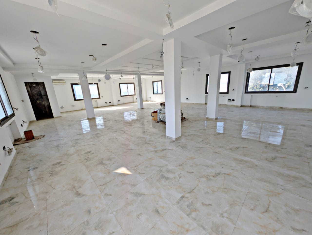 El Menzah El Manar 2 Bureaux & Commerces Bureau Deux open spaces  el manar 2