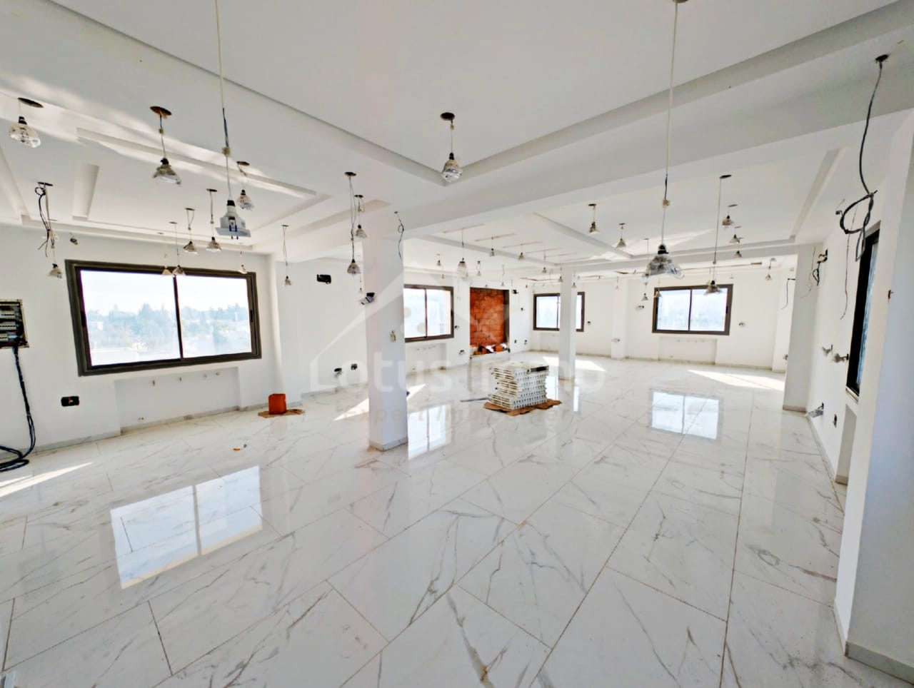 El Menzah El Manar 2 Bureaux & Commerces Bureau Deux open spaces  el manar 2