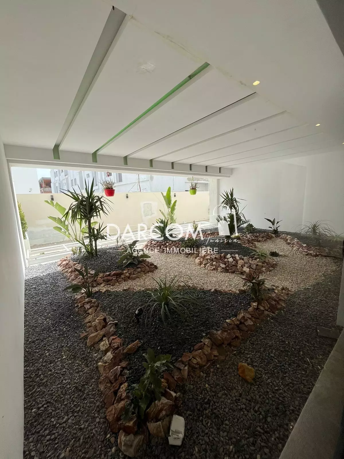 La Soukra Chotrana 1 Vente Appart. 4 pices S3 au rez de chause avec jardin