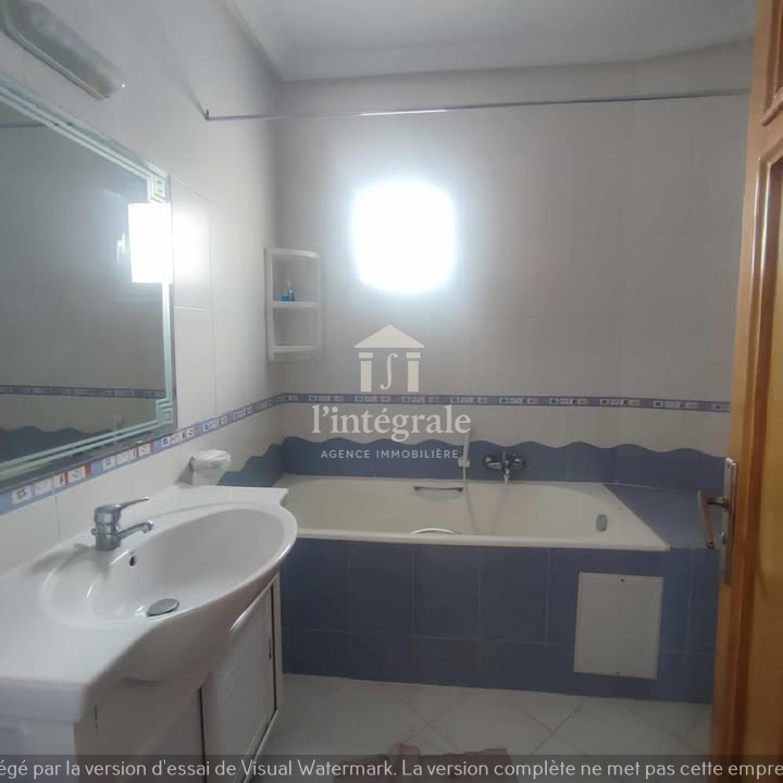 Ariana Ville Cite Ennasr 2 Location Appart. 3 pices Spacieux s2 bon standing