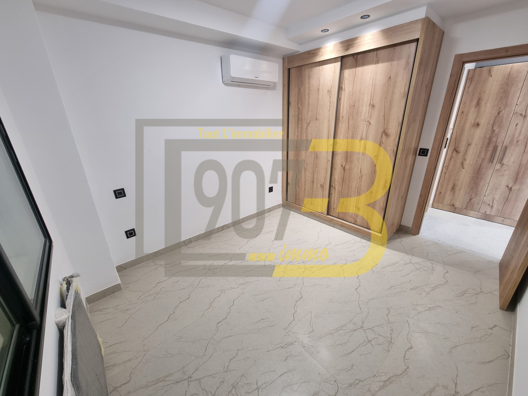 El Menzah El Menzah 9 Location Appart. 1 pice Un luxueux s1jamais habit  menzah 9c