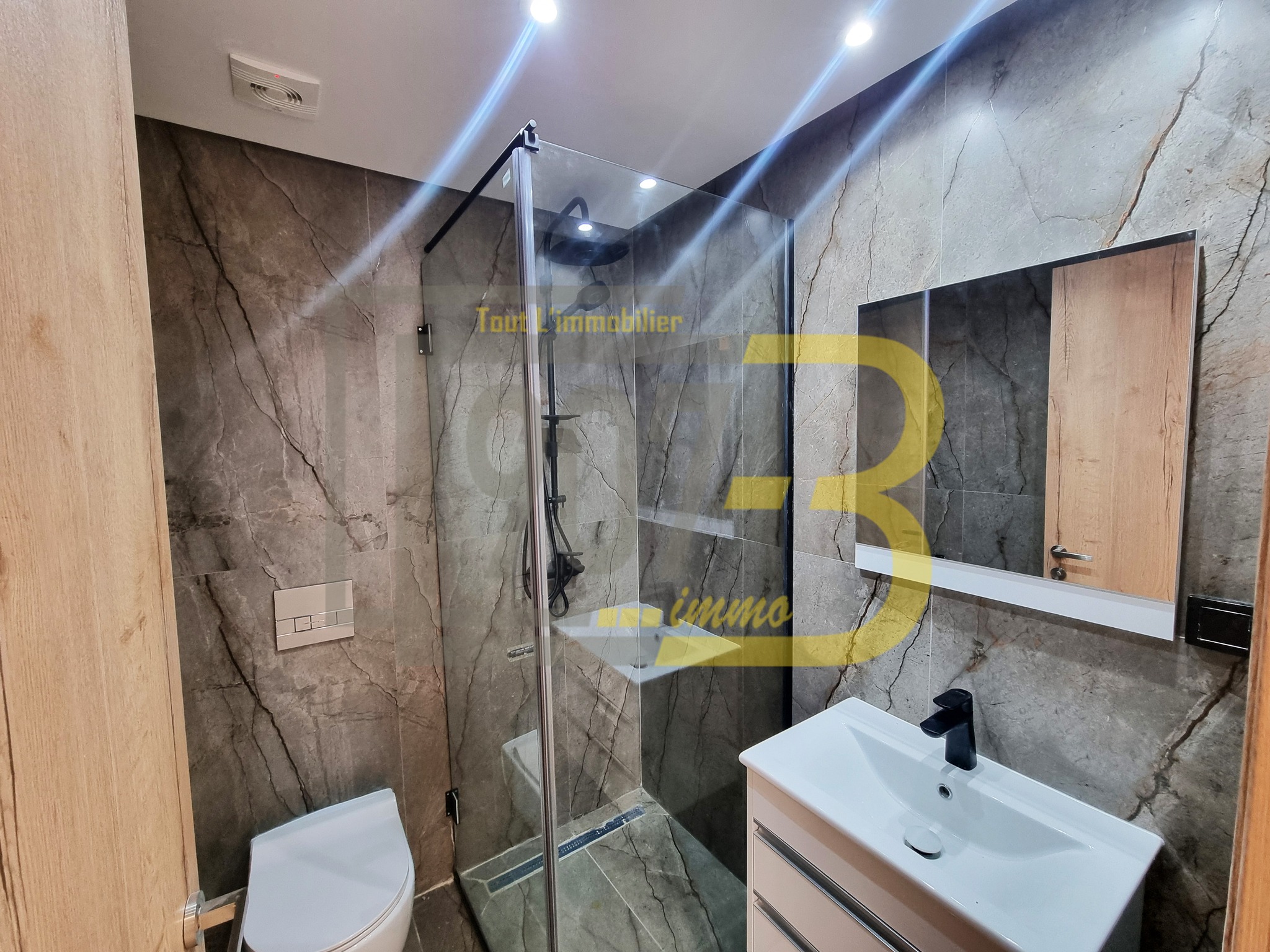 El Menzah El Menzah 9 Location Appart. 1 pice Un luxueux s1jamais habit  menzah 9c