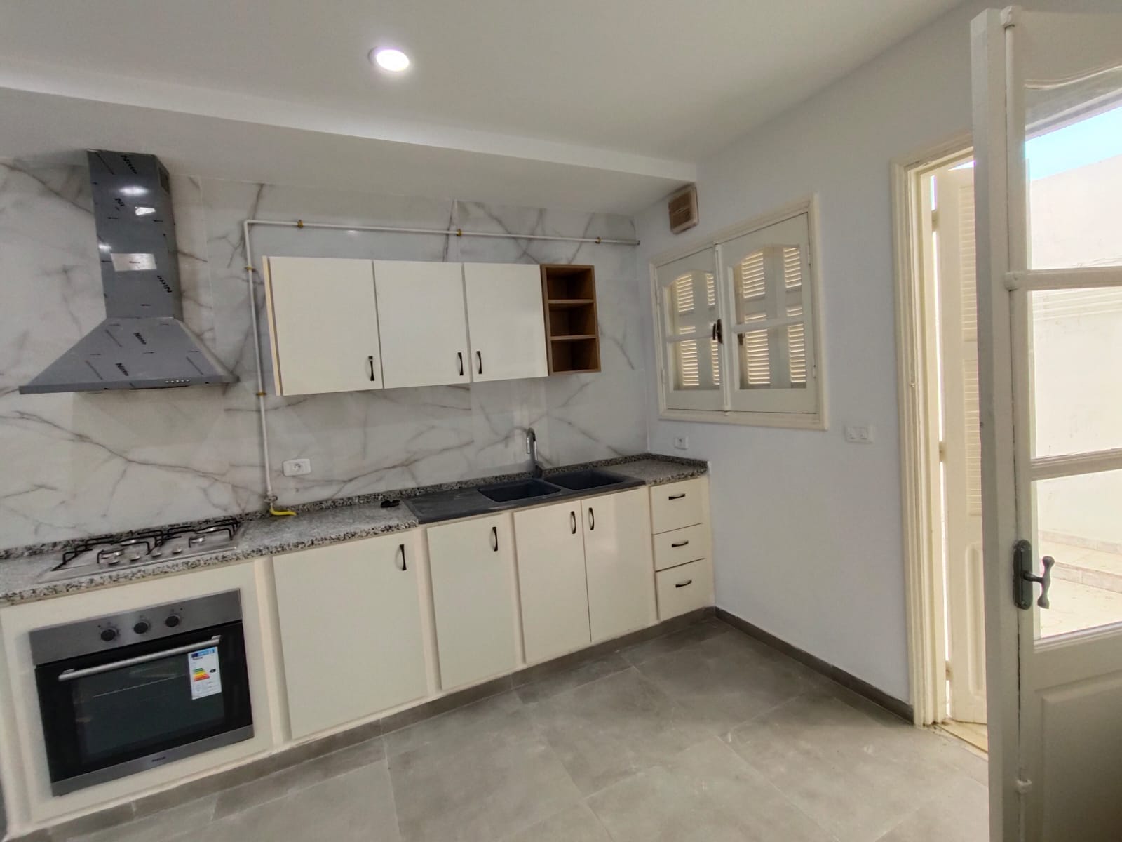 Bou Mhel El Bassatine Bou Mhel Vente Appart. 4 pices Boumhel vnt s3 128m2