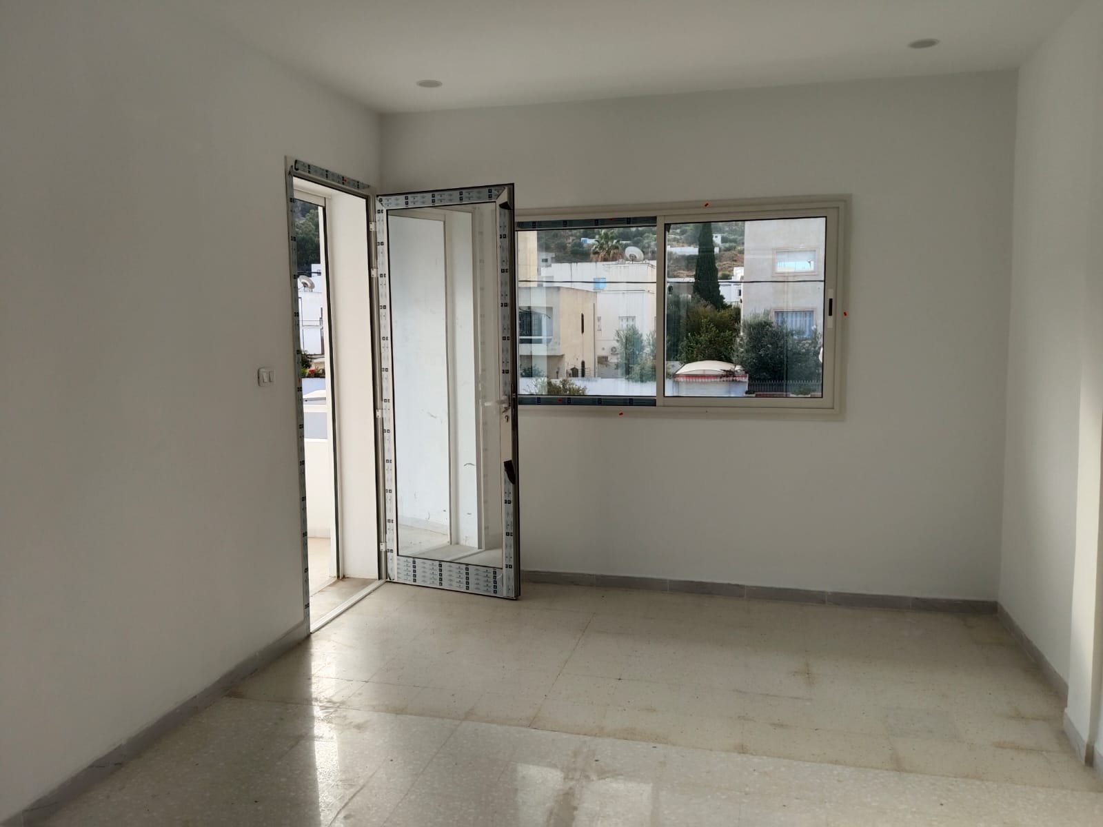 Bou Mhel El Bassatine Bou Mhel Vente Appart. 4 pices Boumhel vnt s3 128m2