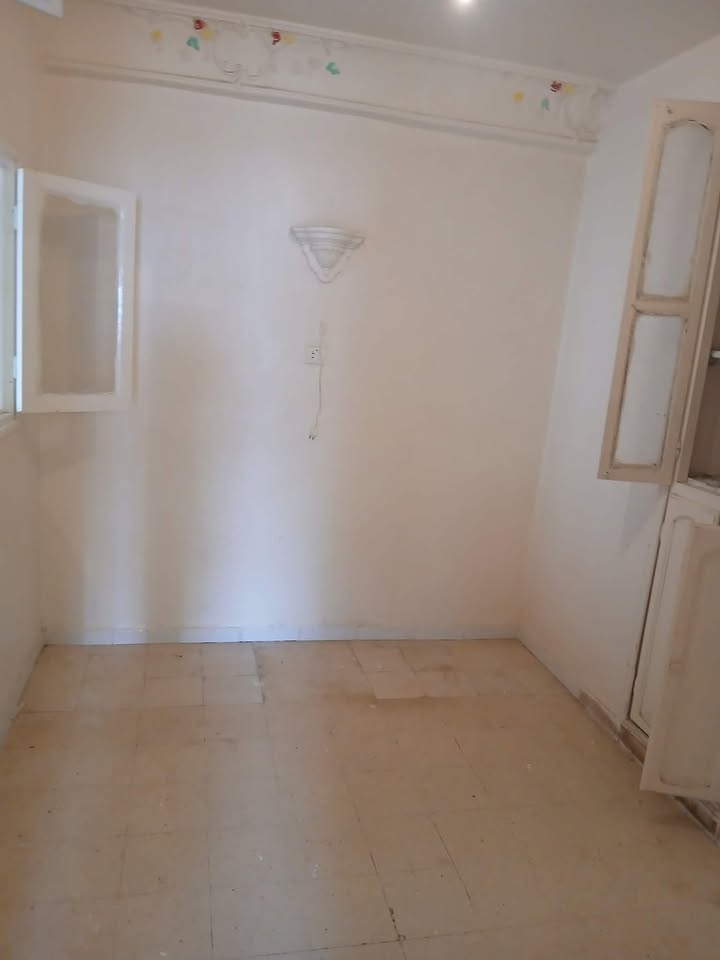 El Mourouj&nbsp;El Mourouj&nbsp;Location&nbsp;Appart. 3 pi�ces&nbsp;2 �me �tage abed el hmid el mourouj 5