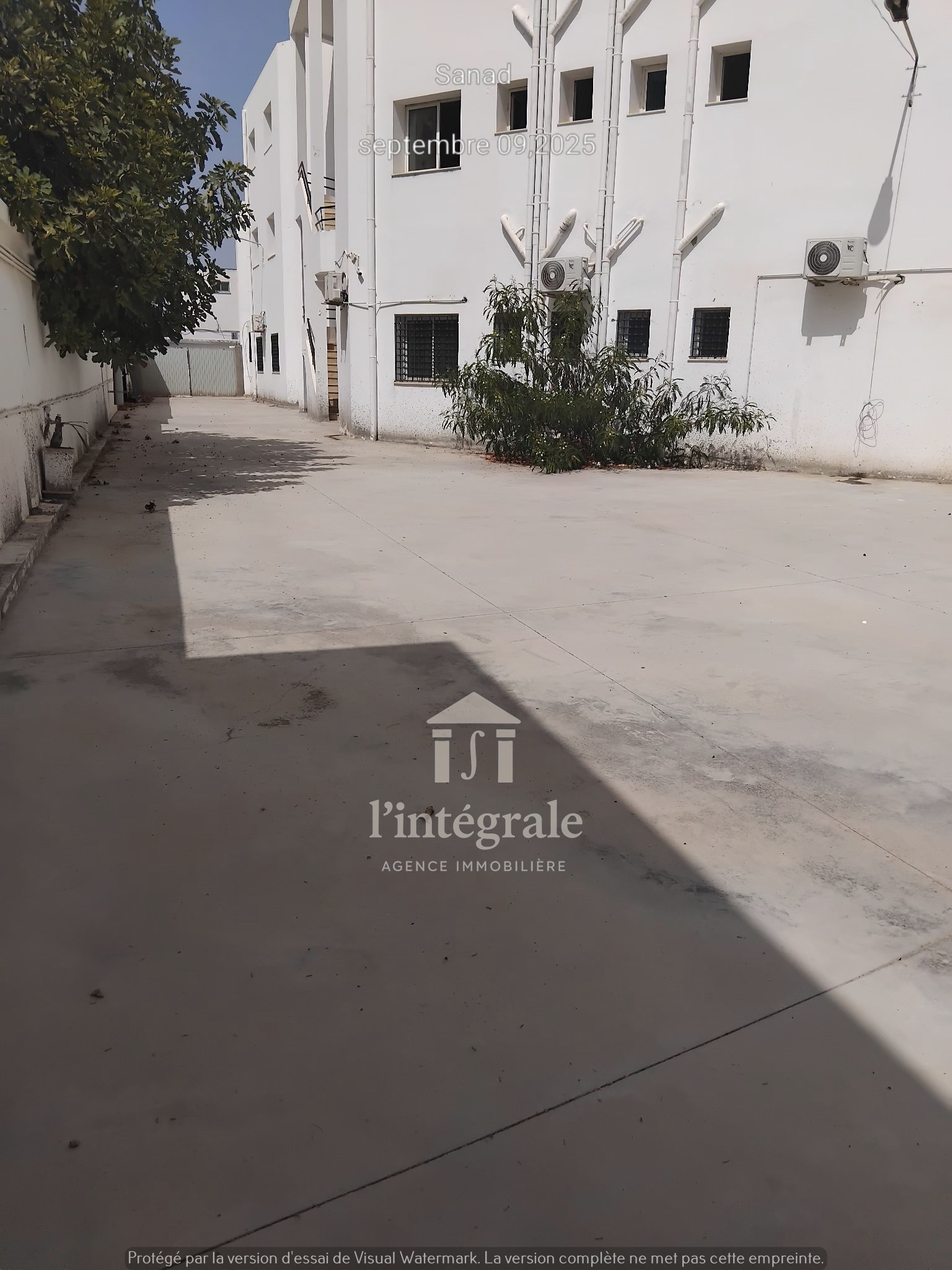 Cite El Khadra El Charguia Location Surfaces Usine et administration  charguia2