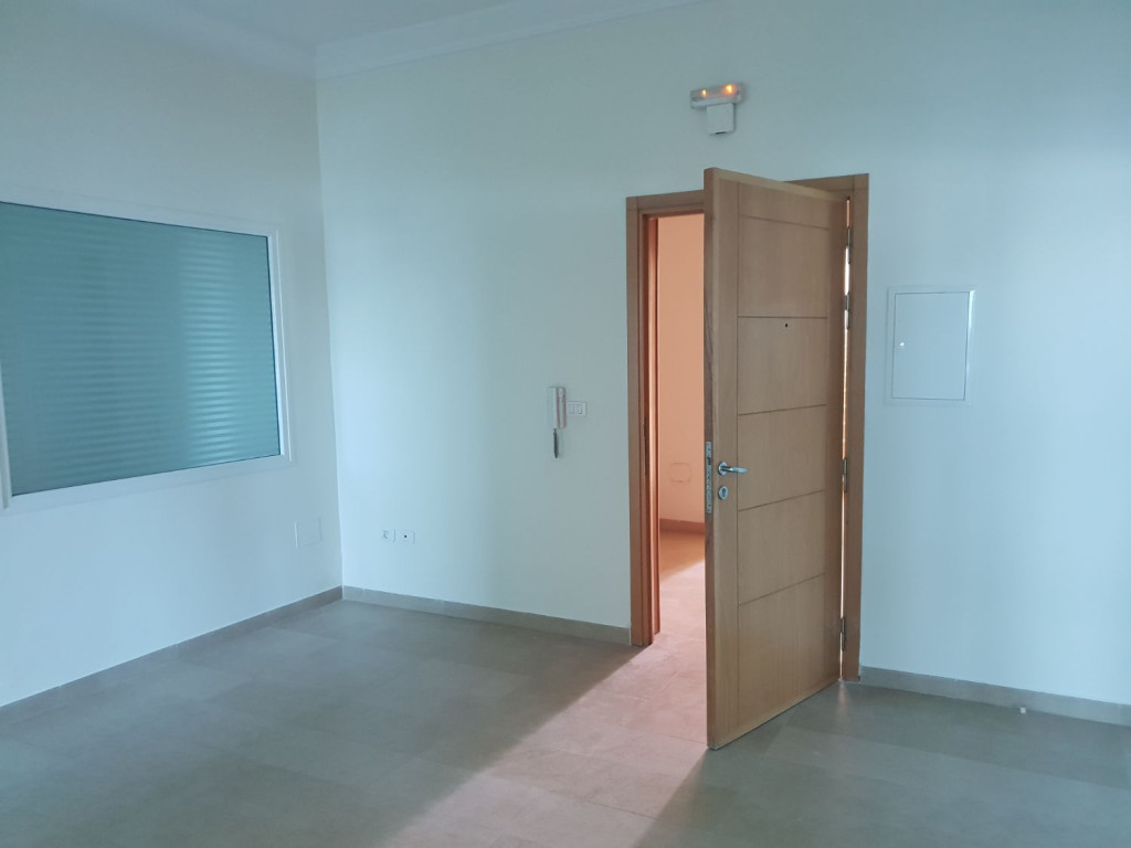 Fouchana Zone Industrielle El Meghira Bureaux & Commerces Bureau Bureau h4 180 m  mghira zi