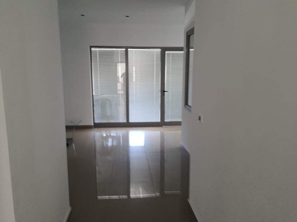 Fouchana Zone Industrielle El Meghira Bureaux & Commerces Surfaces Local industriel 500 m  mghira