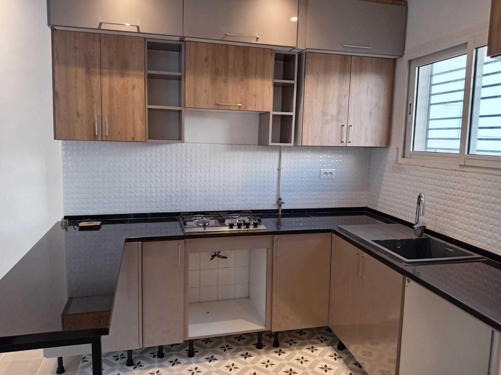 Ariana Ville Cite Ennouzha Location Appart. 2 pices Apparemment