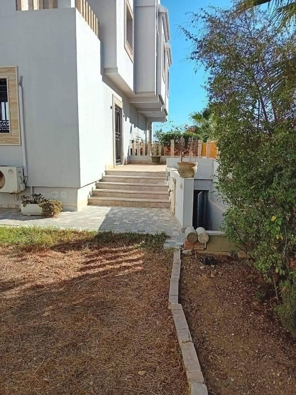 Le Bardo Le Bardo Location Duplex Triplex s5 2000 dinars le bardo