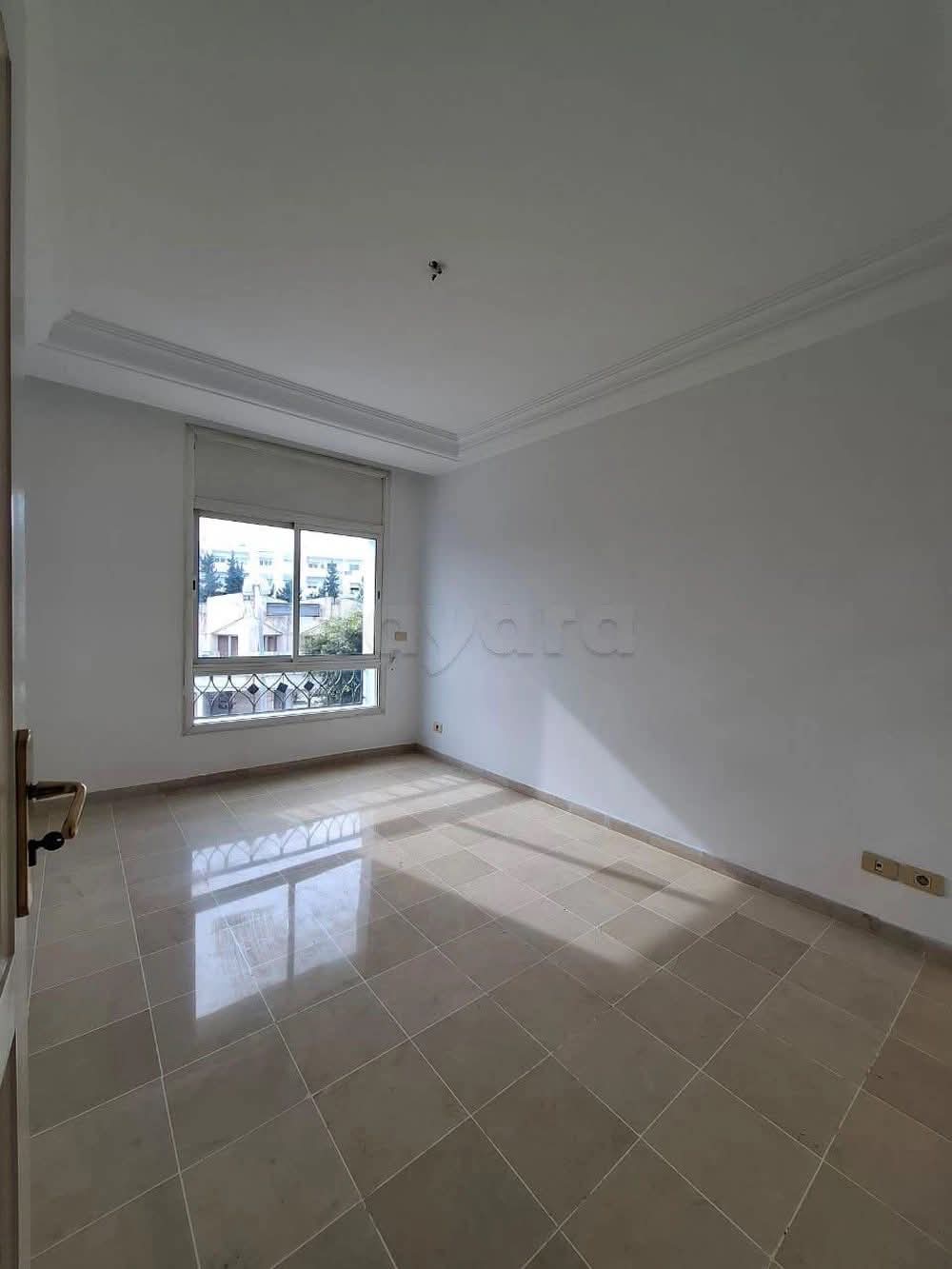 El Menzah El Manar 2 Location Appart. 4 pices S3 1600 d manar 2