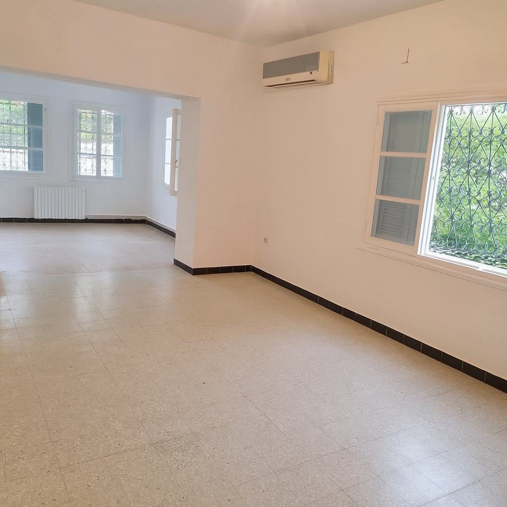 Ariana Ville El Menzah 6 Location Maisons Rdc villa s4 1700 d menzah 6