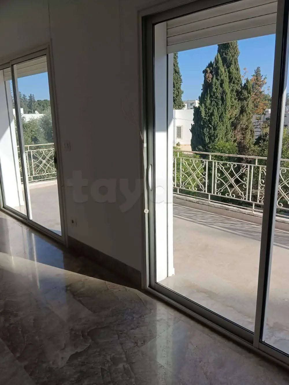 El Menzah Mutuelle Ville Location Maisons Villa s4  4000 d mutuelle ville