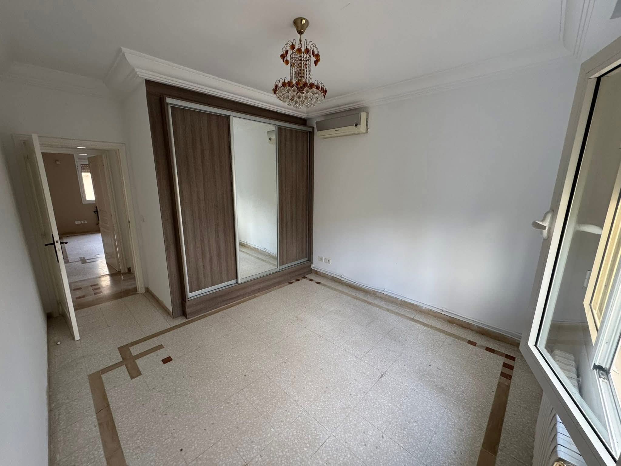 La Soukra&nbsp;La Soukra&nbsp;Location&nbsp;Appart. 4 pi�ces&nbsp;S3 1250 d la soukra