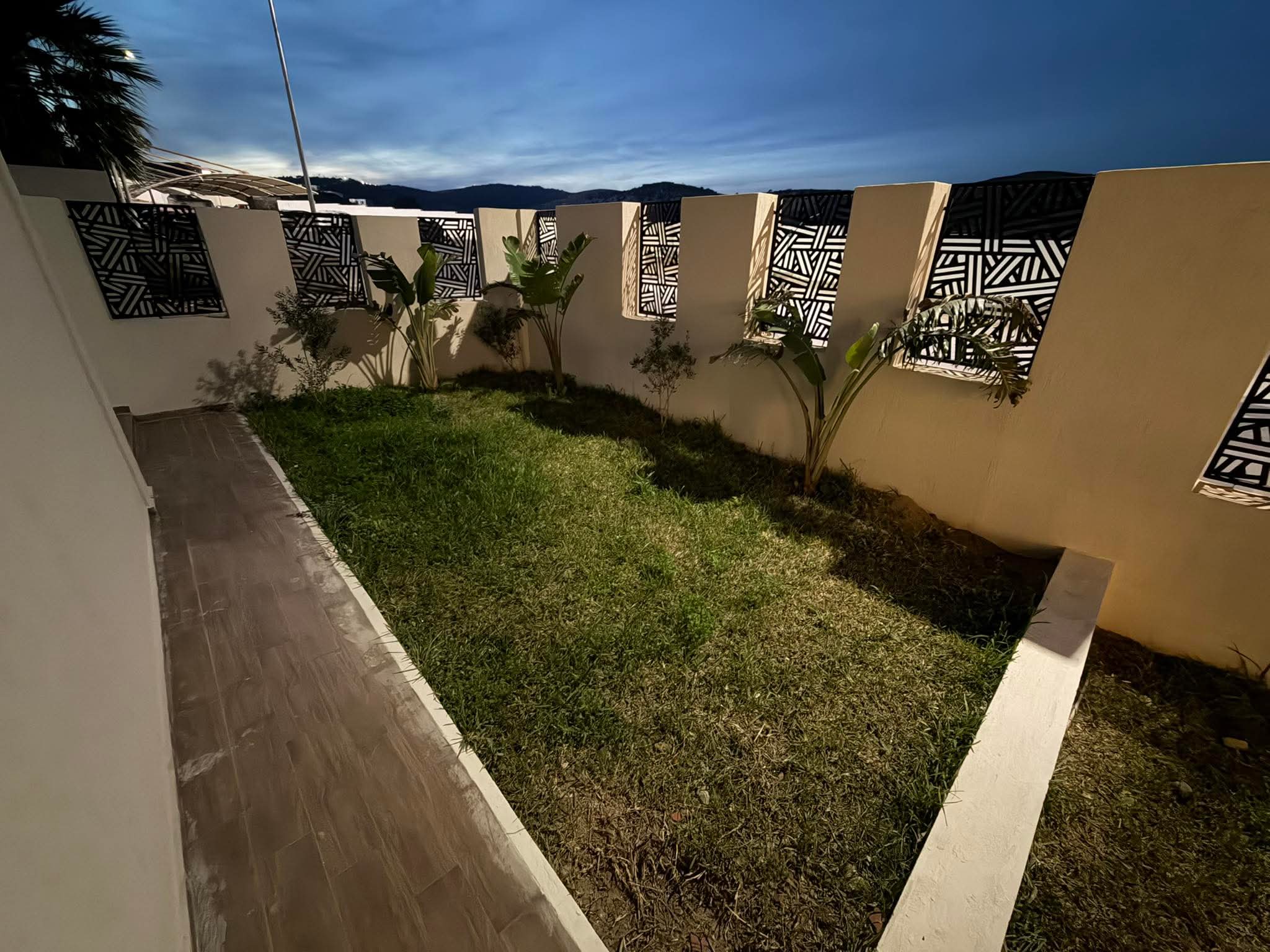 Ariana Ville&nbsp;Cite Ennasr 2&nbsp;Location&nbsp;Appart. 3 pi�ces&nbsp;S2 rdc jamais habite ennasr 1