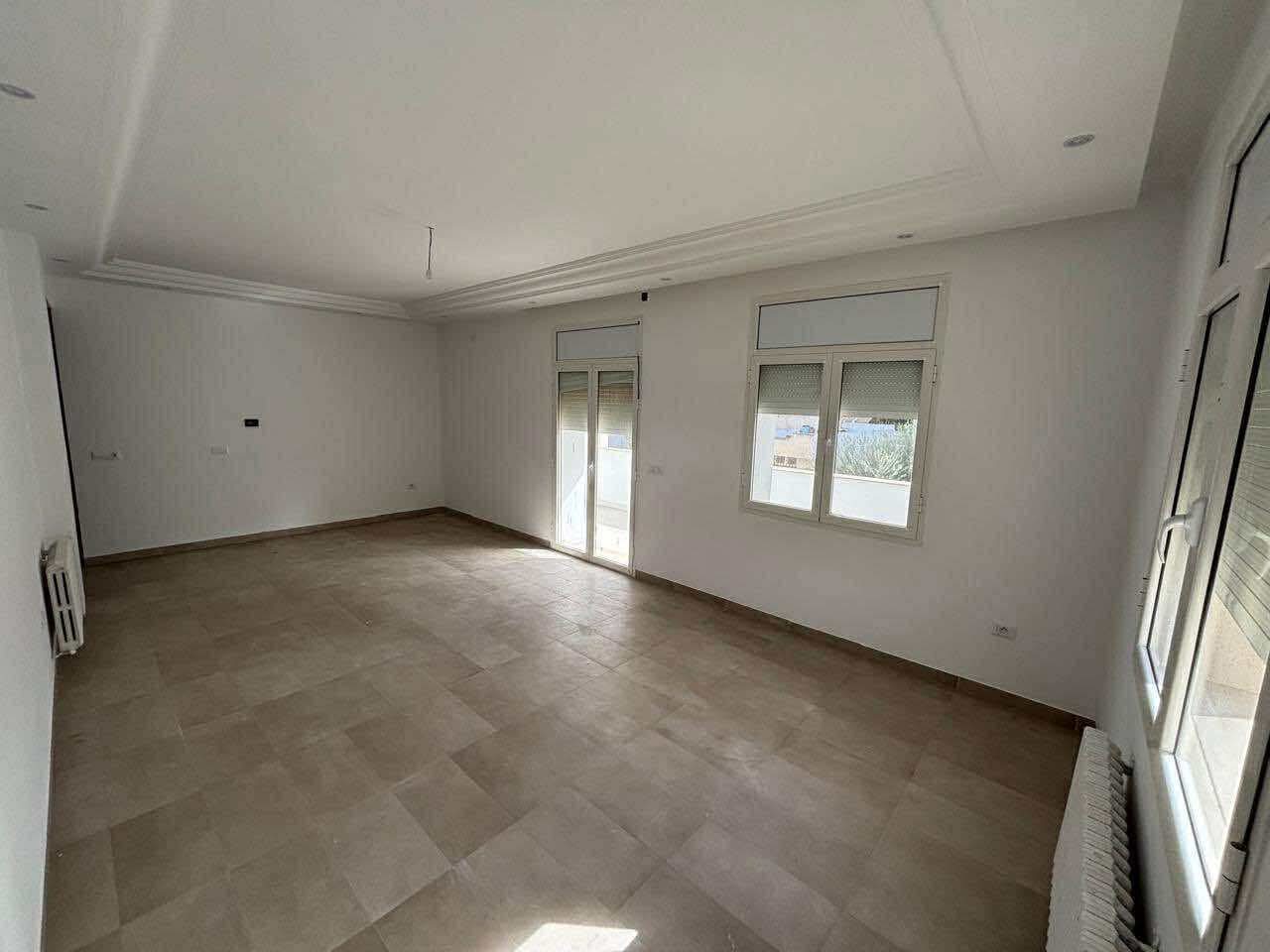 Ariana Ville&nbsp;Borj El Baccouche&nbsp;Location&nbsp;Appart. 4 pi�ces&nbsp;S3 1700d borj baccouche