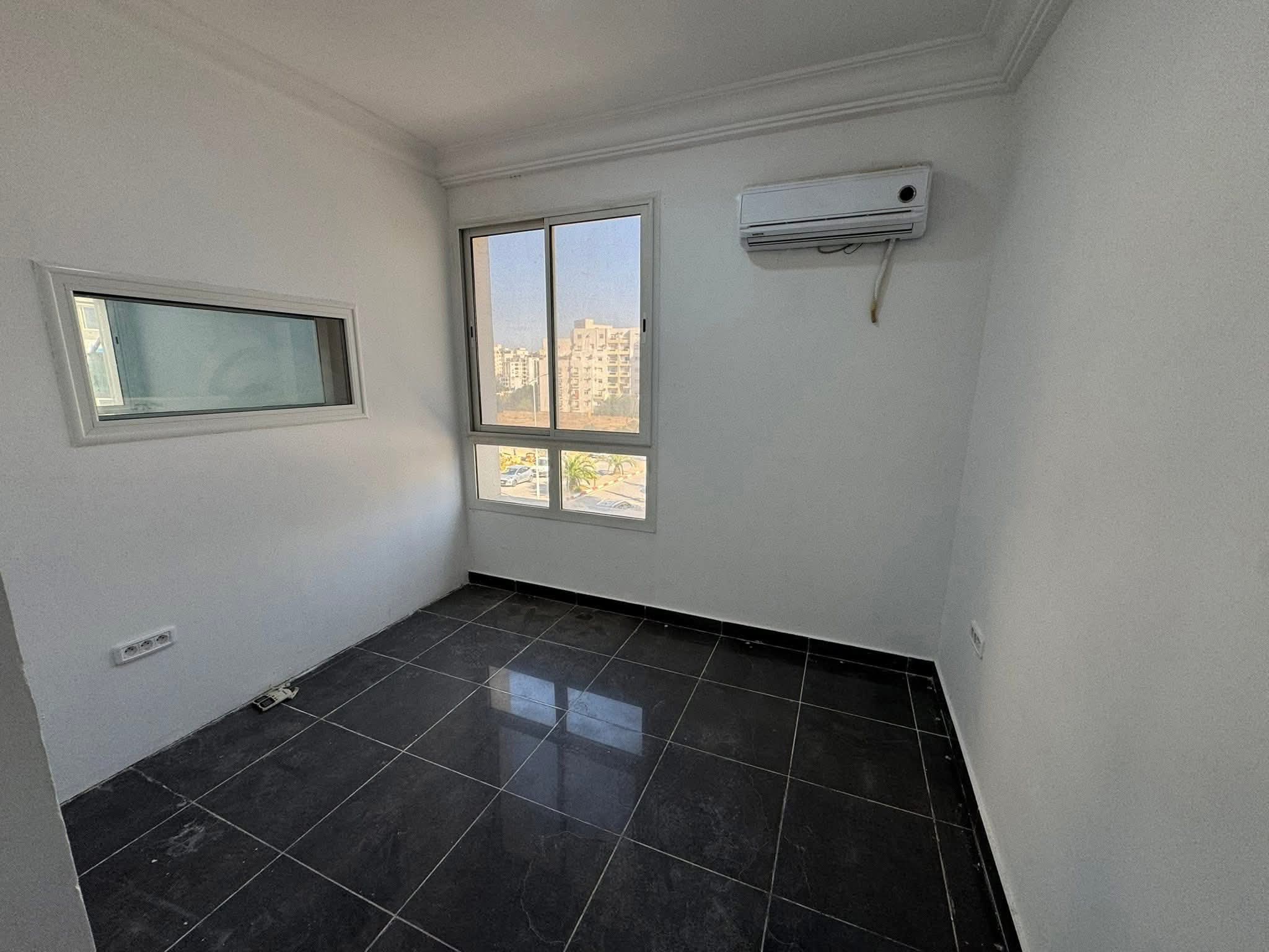 Ariana Ville&nbsp;Cite Ennasr 2&nbsp;Bureaux & Commerces&nbsp;Bureau&nbsp;Bureau h3 1400 d ennasr 2