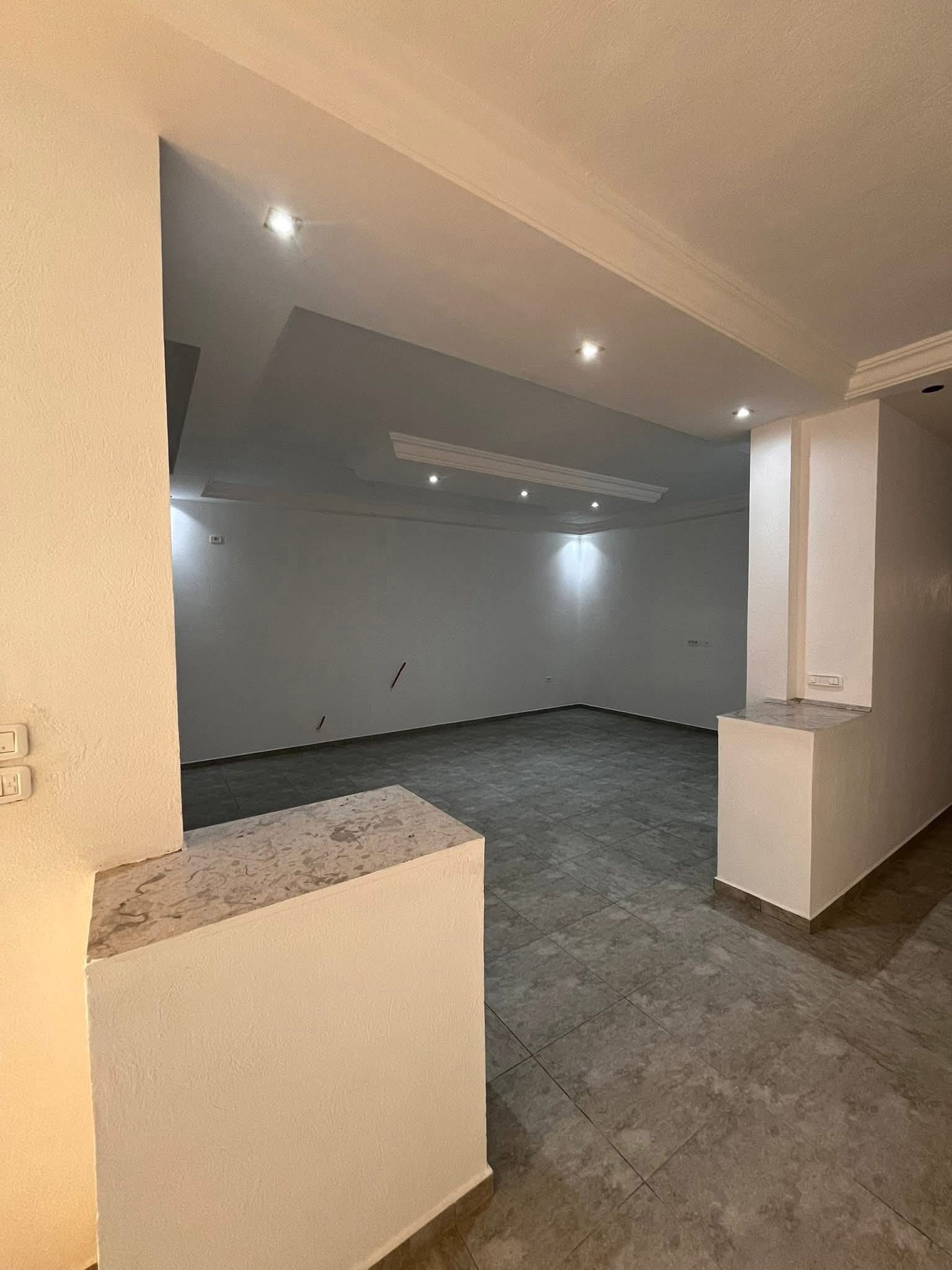 Ariana Ville&nbsp;Riadh Landlous&nbsp;Location&nbsp;Appart. 4 pi�ces&nbsp;Etage de villa s3 1400d riadh andalous