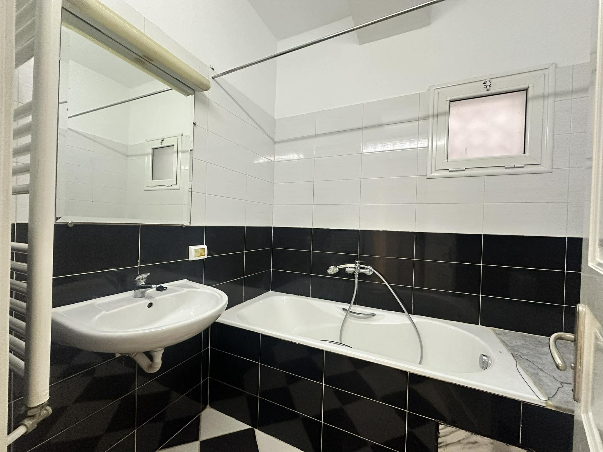 Ezzahra Ezzahra Location Appart. 2 pices Appartement s2  ezzahra loulija