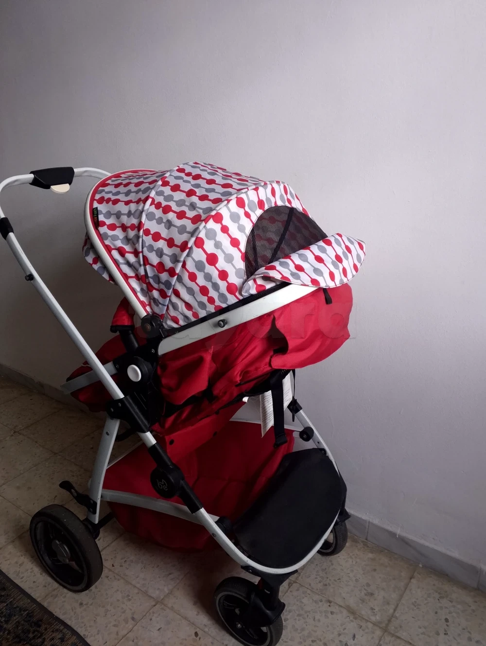 Raoued&nbsp;Cite El Ghazala 1&nbsp;Autres&nbsp;Autre&nbsp;Poussette landau r�versible