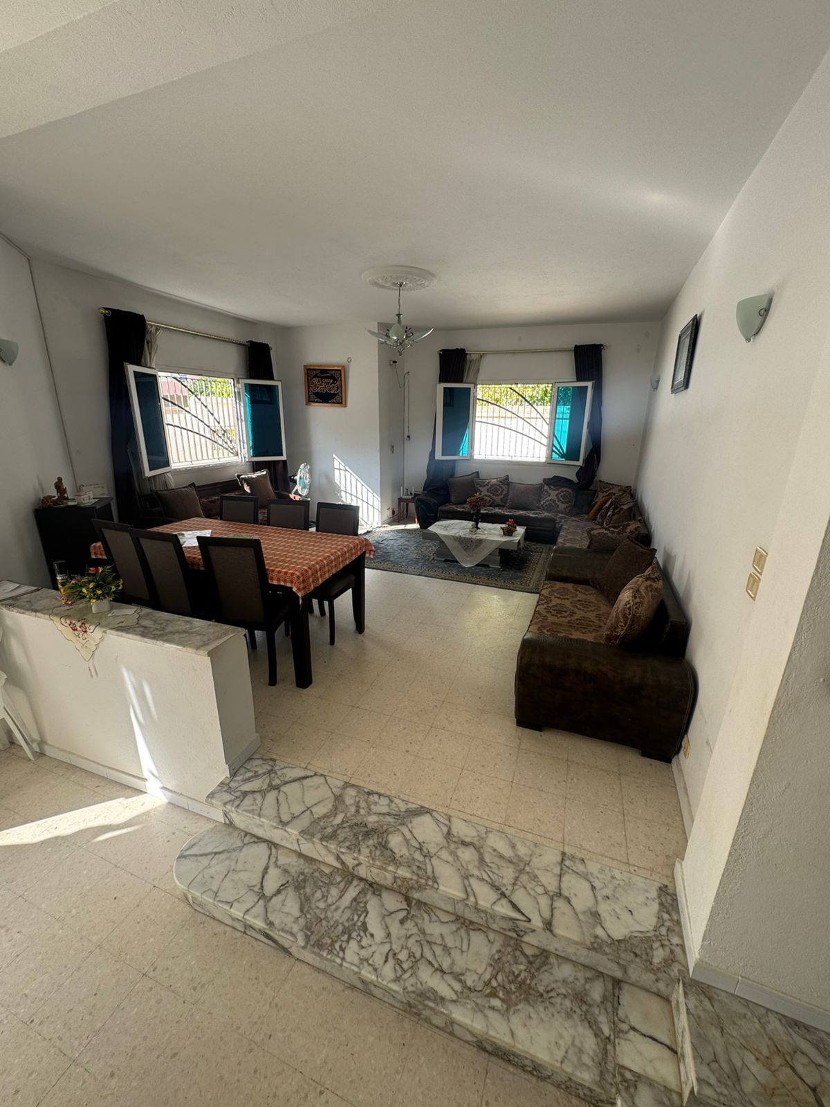 Sousse Jaouhara&nbsp;Cite Sahloul&nbsp;Vente&nbsp;Appart. 3 pi�ces&nbsp;Une villa spacieuse avec petit jardin