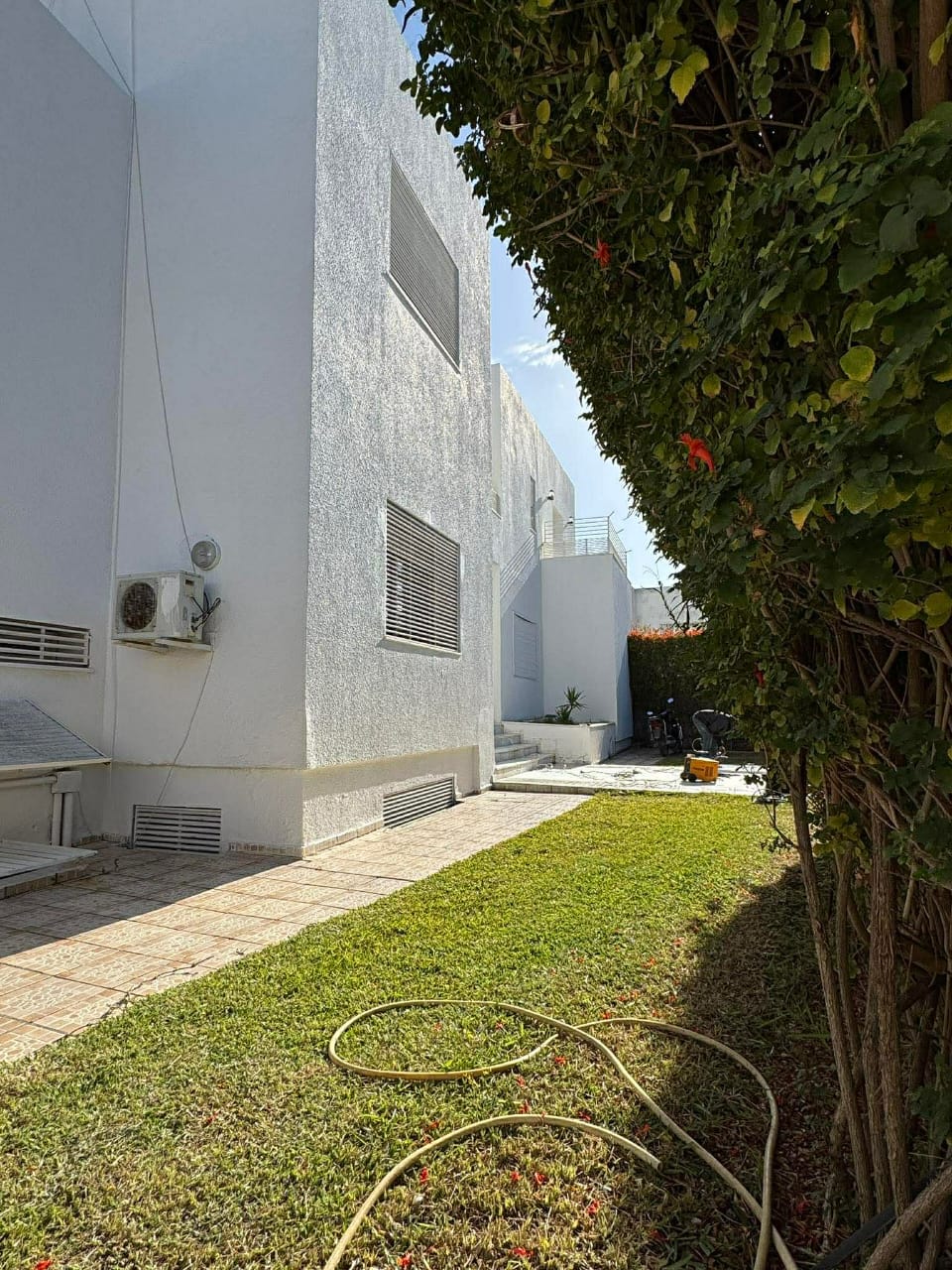 El Menzah El Menzah 9 Location Maisons Villa sur 3 niveaux  menzah 9c