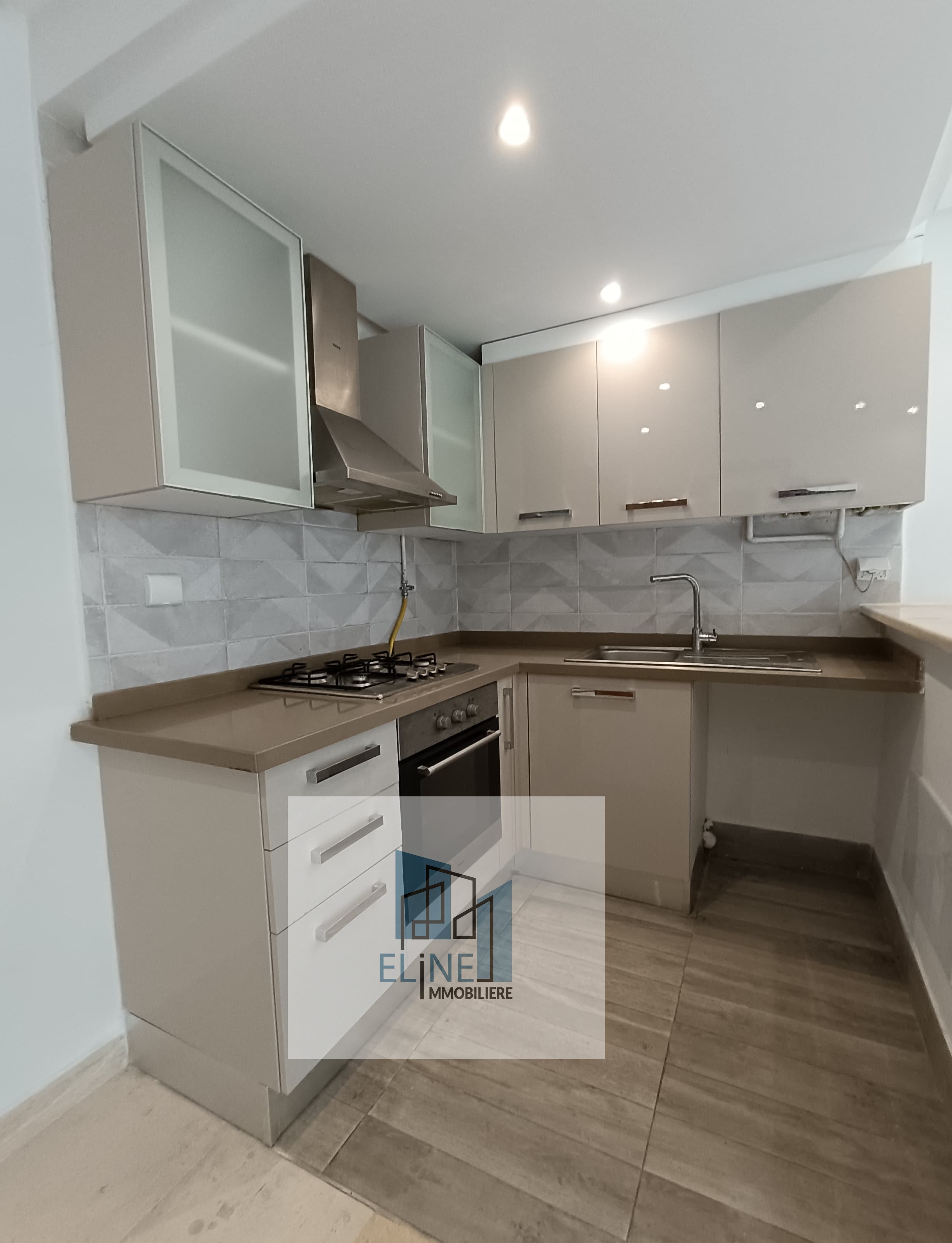 La Soukra&nbsp;La Soukra&nbsp;Location&nbsp;Appart. 1 pi�ce&nbsp;Appt s plus 1 avec jardin pres lc waikiki