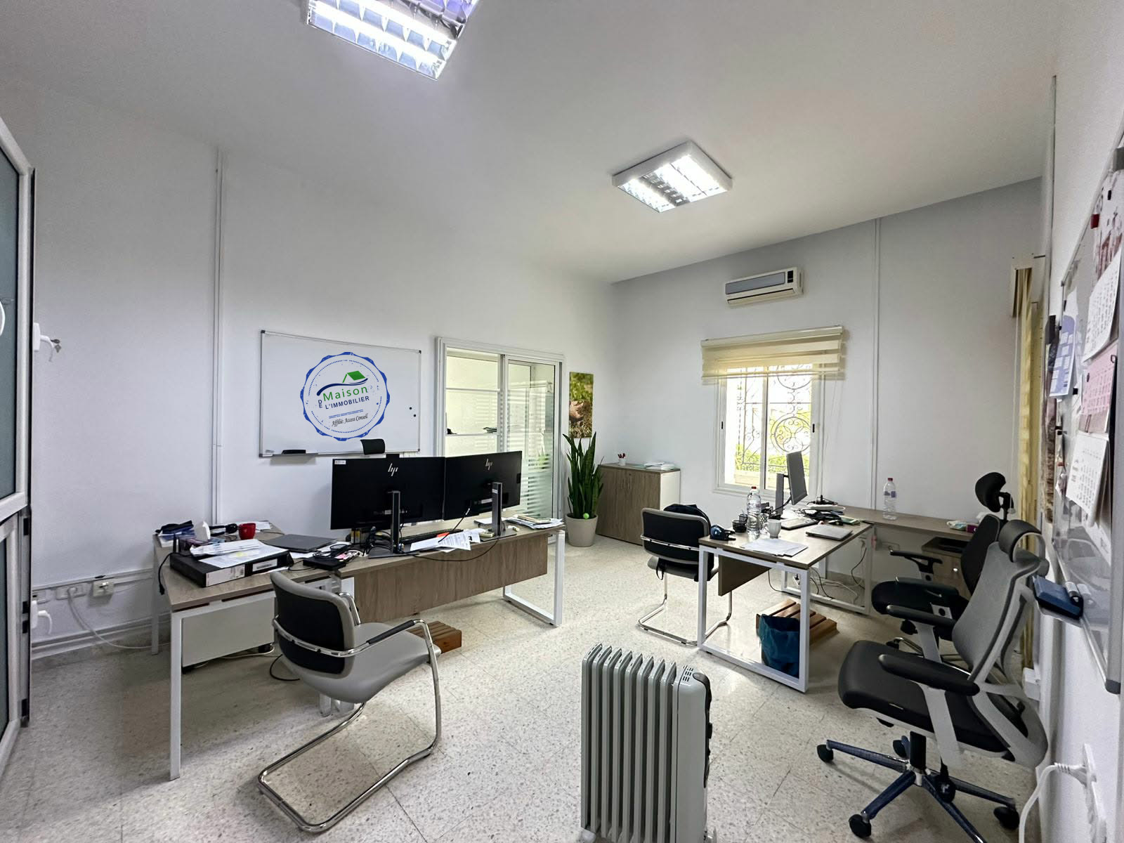 El Menzah&nbsp;Mutuelle Ville&nbsp;Location&nbsp;Autre&nbsp;Villa usg bureau 10 pi�ce 13parking  mutuelleville