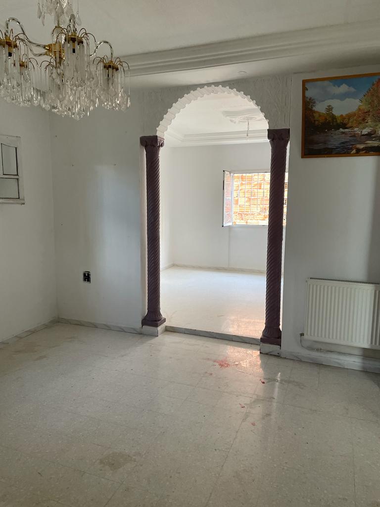 Sidi Hassine&nbsp;Cite Mrad 2&nbsp;Location&nbsp;Maisons&nbsp;Urgent vend maison x 2 etages