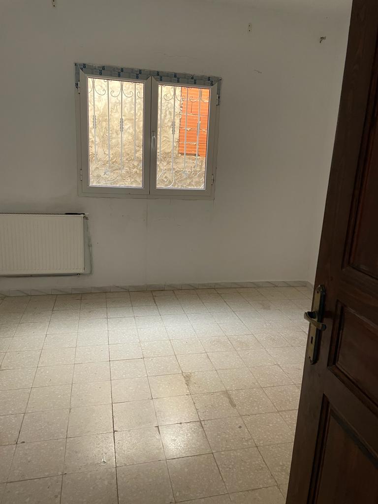 Sidi Hassine&nbsp;Cite Mrad 2&nbsp;Location&nbsp;Maisons&nbsp;Urgent vend maison x 2 etages