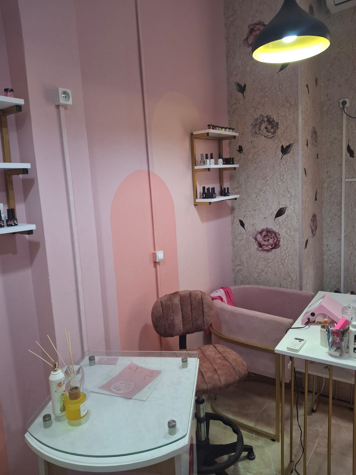 Ariana Ville&nbsp;El Menzah 5&nbsp;Location&nbsp;Surfaces&nbsp;Salon esth�tique et onglerie menzah 5