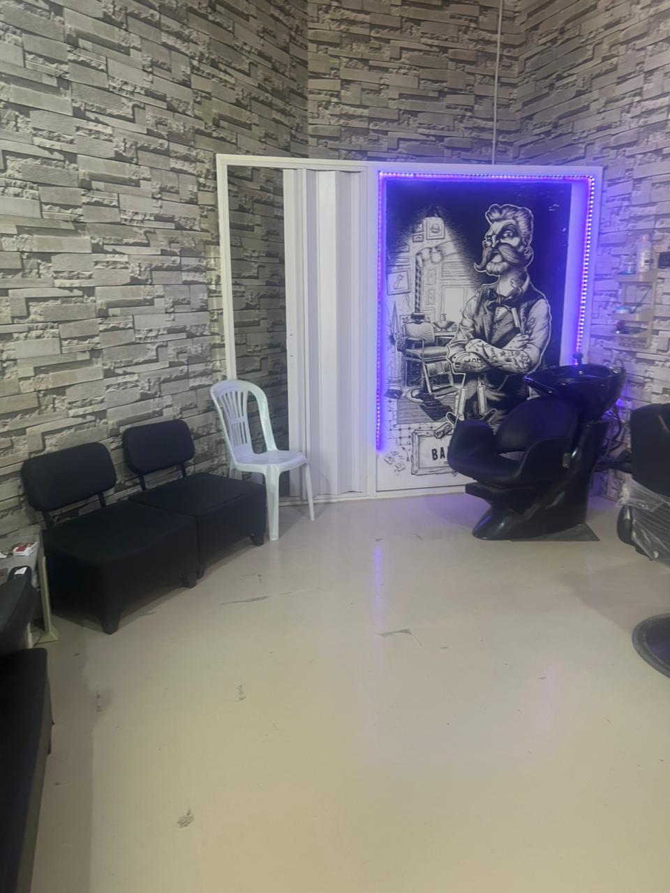 Ariana Ville&nbsp;Ariana&nbsp;Location&nbsp;Surfaces&nbsp;Salon coiffure hommes ariana