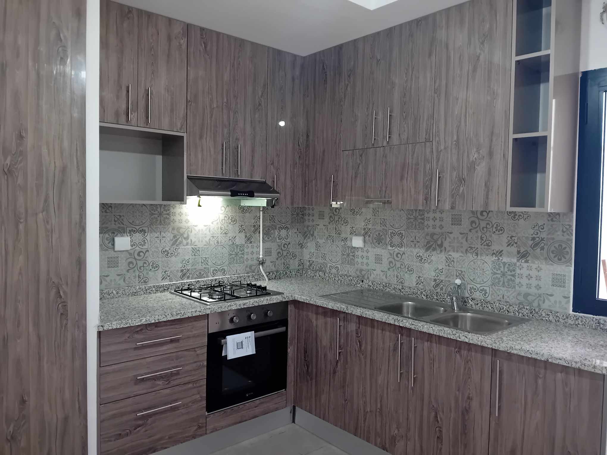 Ain Zaghouan Jardins de Carthage Location Appart. 5 pices+ S4 jardin de carthage