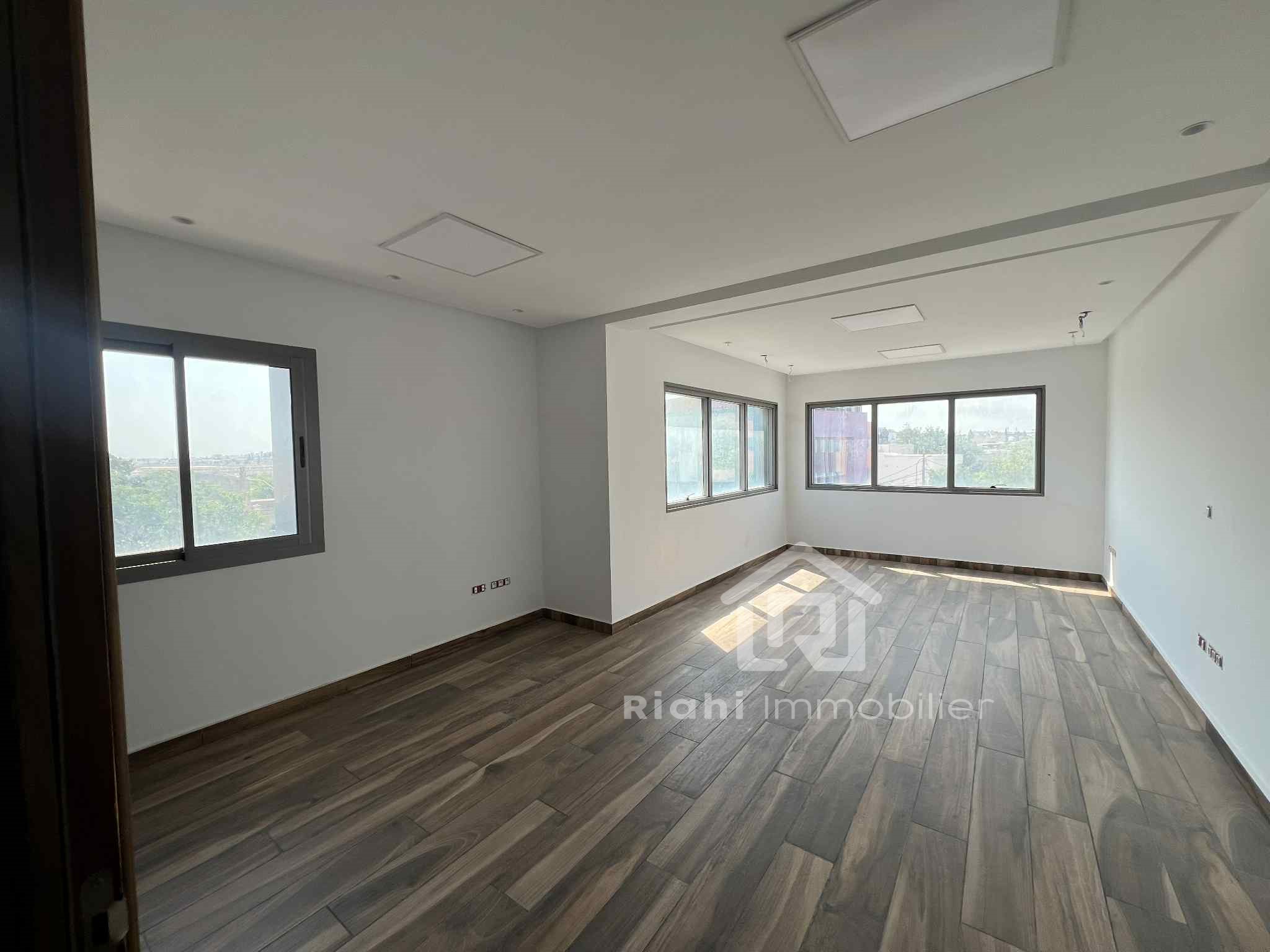 Megrine Megrine Coteau Location Appart. 2 pices Un cabinet dans un centre mdical  megrine