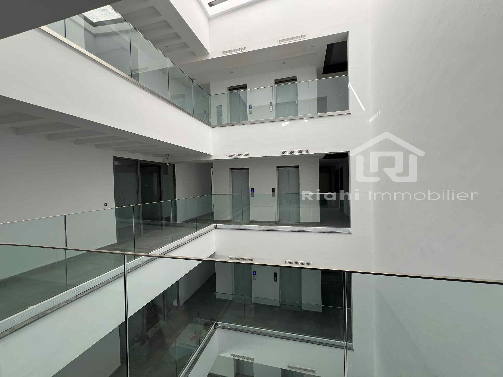 Megrine Megrine Coteau Location Appart. 2 pices Un cabinet dans un centre mdical  megrine