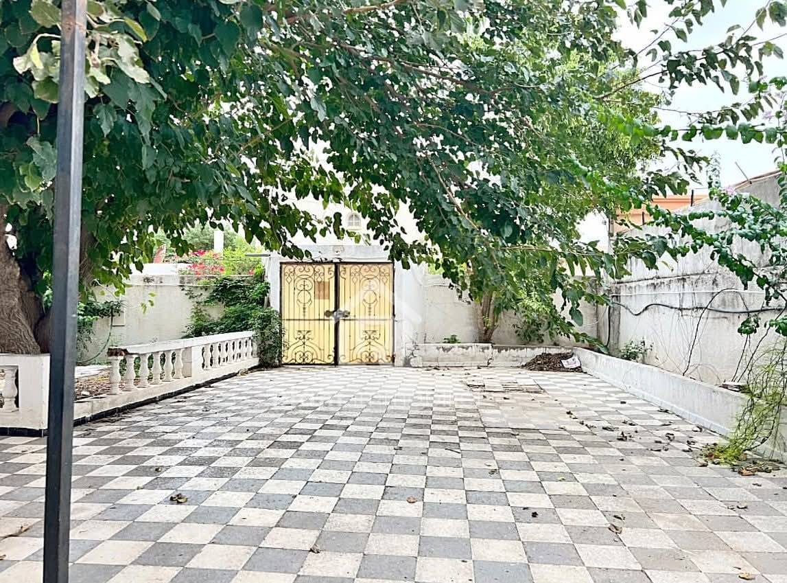 Megrine Megrine Coteau Vente Appart. 4 pices Maison s4 avec jardin et garage