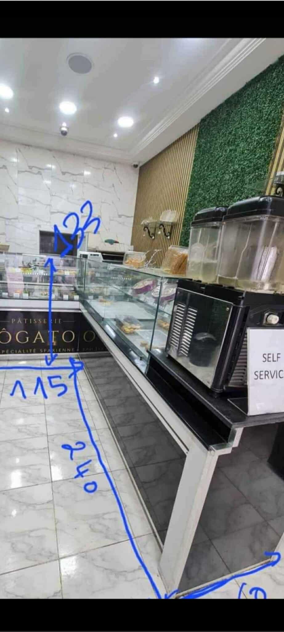 Mornaguia El Fejja Autres meubles Autres Vitrines patisseurie